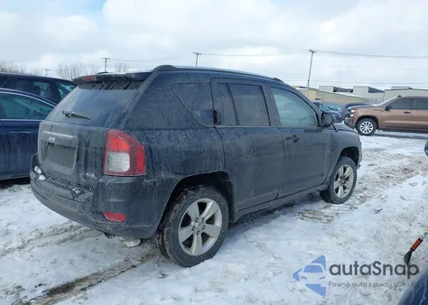 2014 Jeep Compass Sport z USA, uszkodzony, nr VIN 1C4NJDBBXED528850